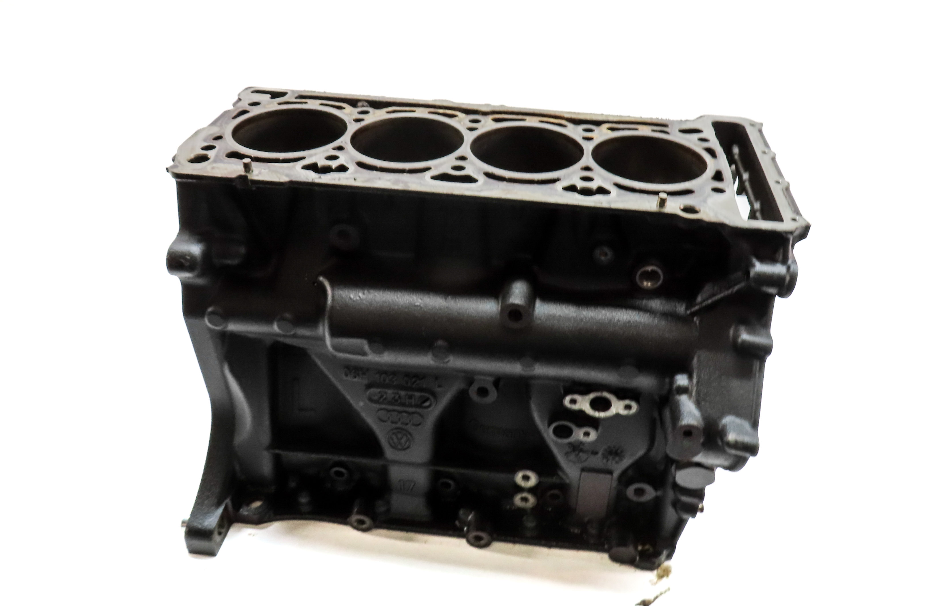 2014-2018 AUDI Q3 (8U) VW CC EOS TIGUAN 2.0L TURBO ENGINE CYLINDER BLOCK BARE — exact item pictured